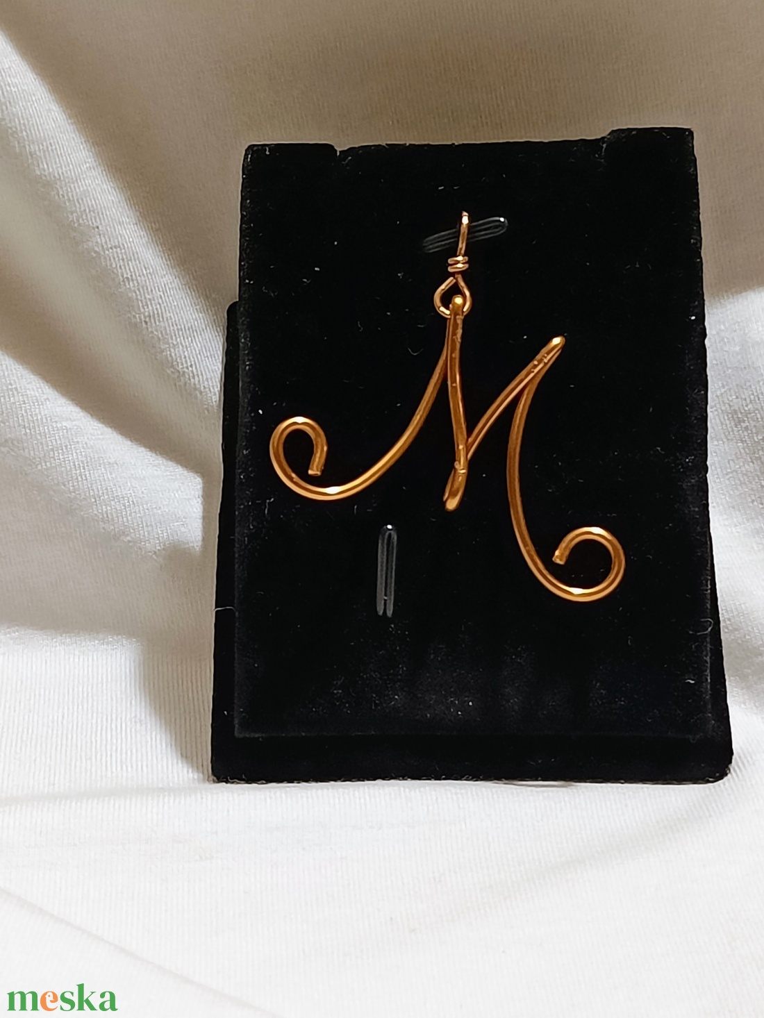 Monogram medál – 1. kép